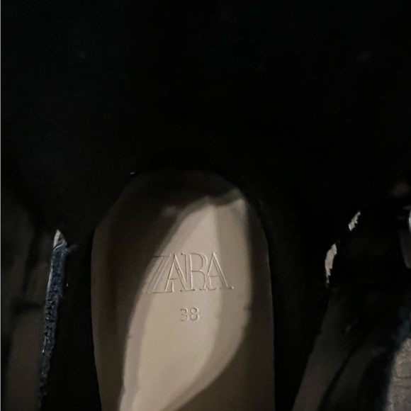 Zara Black Boots - Picture 3 of 5